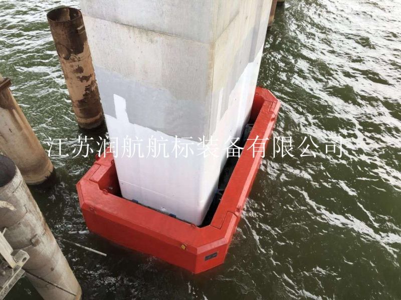 浮動式鋼覆橋墩防撞設(shè)施