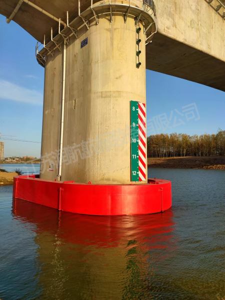 高鐵橋墩自浮鋼覆防撞設(shè)施